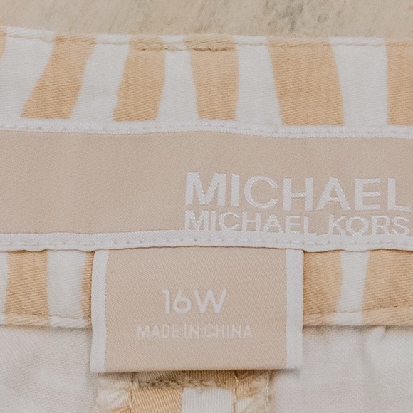 Michael Kors Cream and White Zebra Print Women's Shorts - Picture 3 of 3